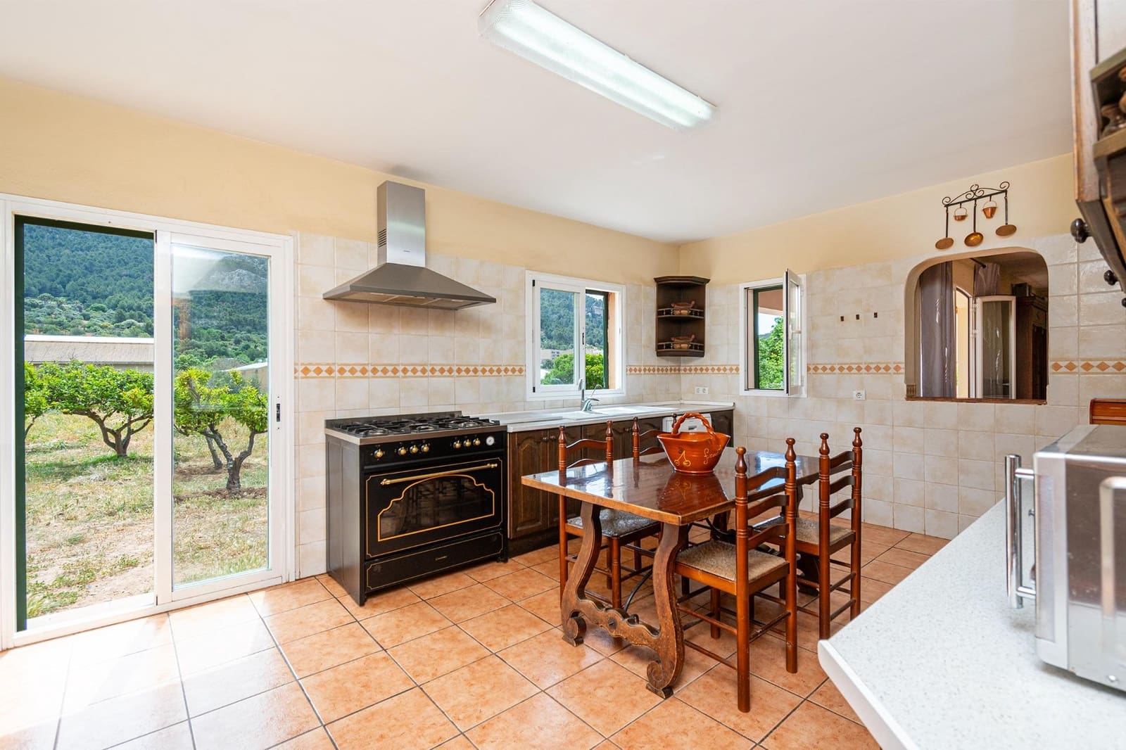 5 soveværelse Finca/Landehus til salg i Andratx - € 750.000 (Ref: 9095379)