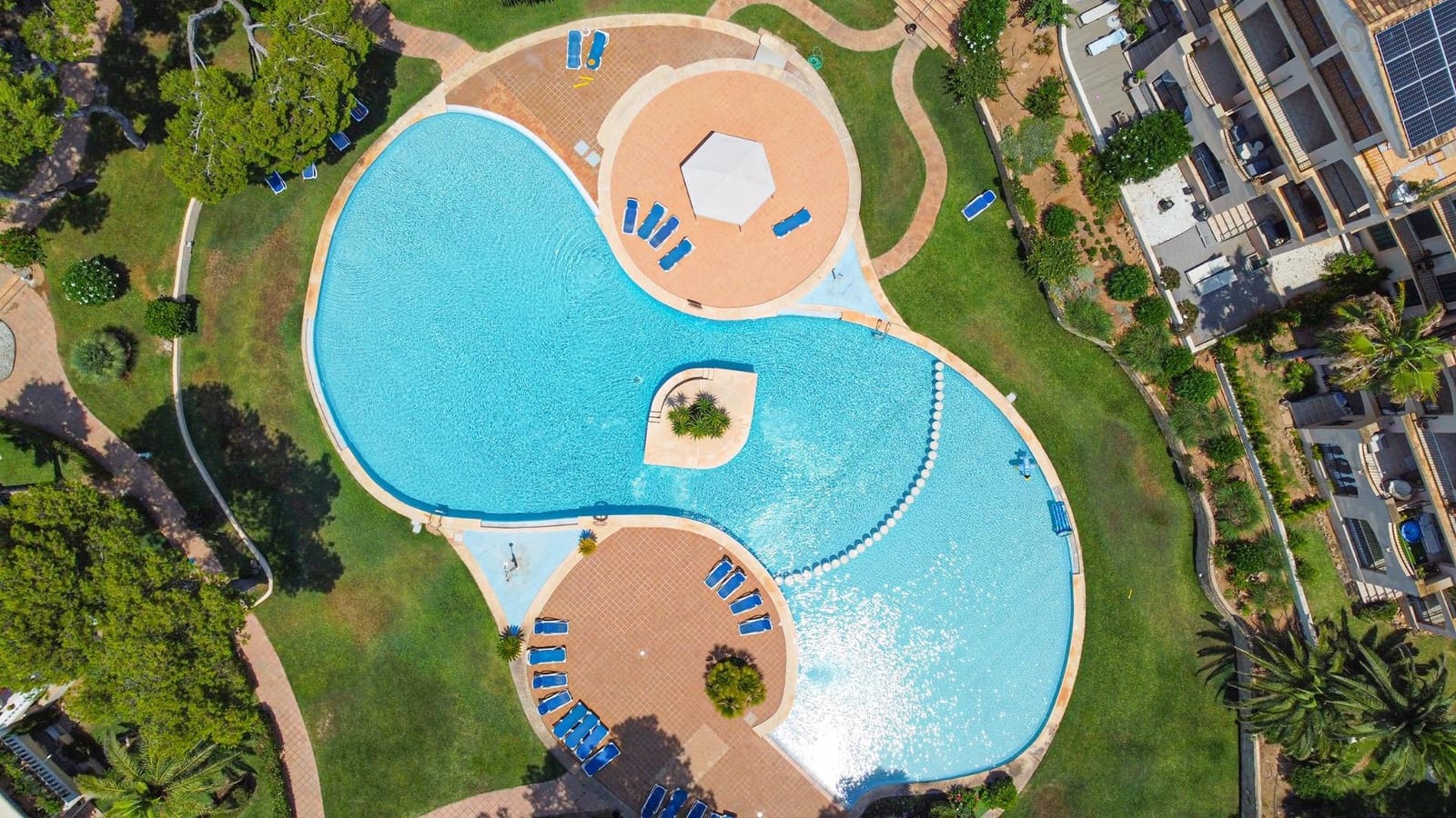 2 soveværelse Lejlighed til salg i Santa Ponsa med swimmingpool - € 685.000 (Ref: 9103011)