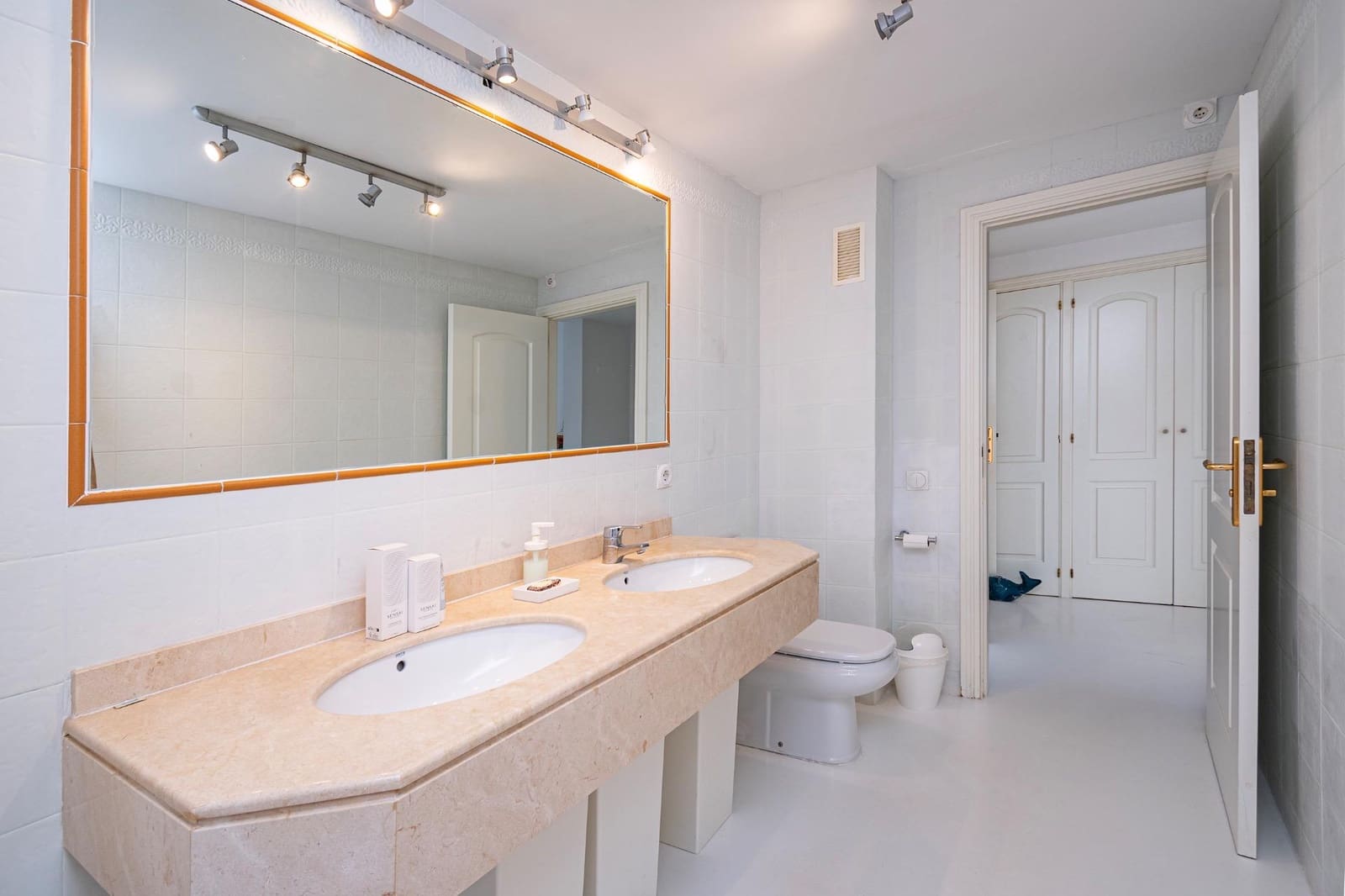 2 soveværelse Lejlighed til salg i Santa Ponsa med swimmingpool - € 685.000 (Ref: 9103011)