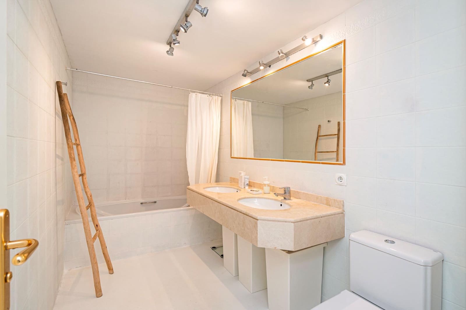 2 soveværelse Lejlighed til salg i Santa Ponsa med swimmingpool - € 685.000 (Ref: 9103011)