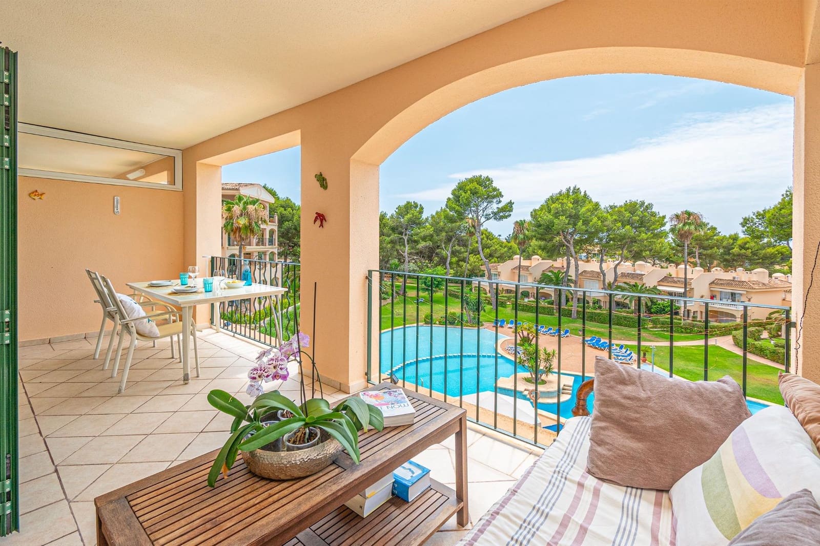 2 soveværelse Lejlighed til salg i Santa Ponsa med swimmingpool - € 685.000 (Ref: 9103011)