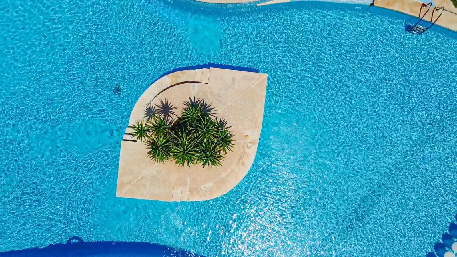 2 soveværelse Lejlighed til salg i Santa Ponsa med swimmingpool - € 685.000 (Ref: 9103011)