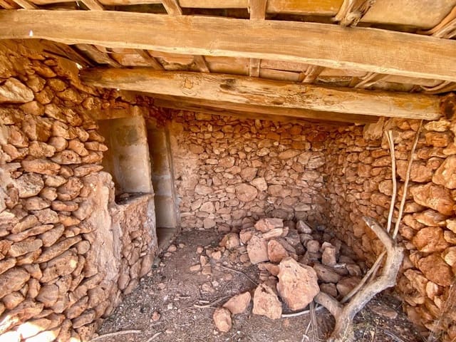 Mark till salu i Campos - 63 900 € (Ref: 9114276)