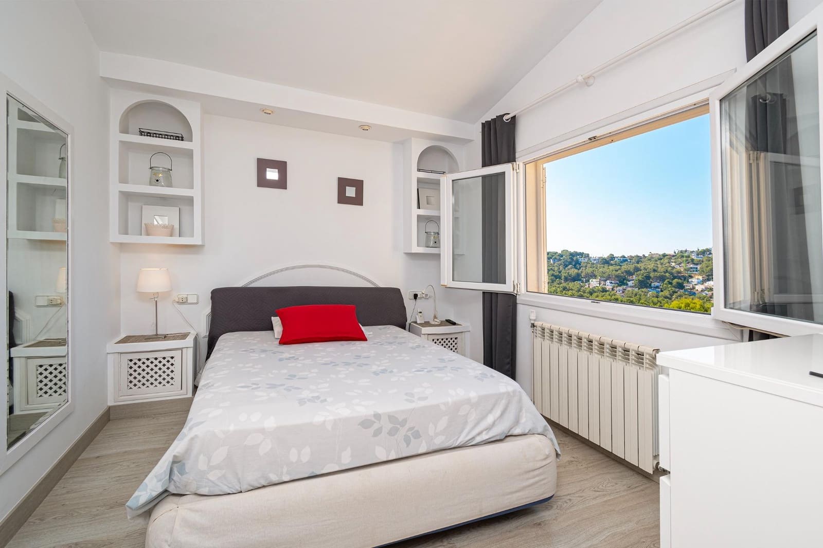 5 soverom Villa til salgs i Costa de la Calma med svømmebasseng garasje - € 1 595 000 (Ref: 9116266)