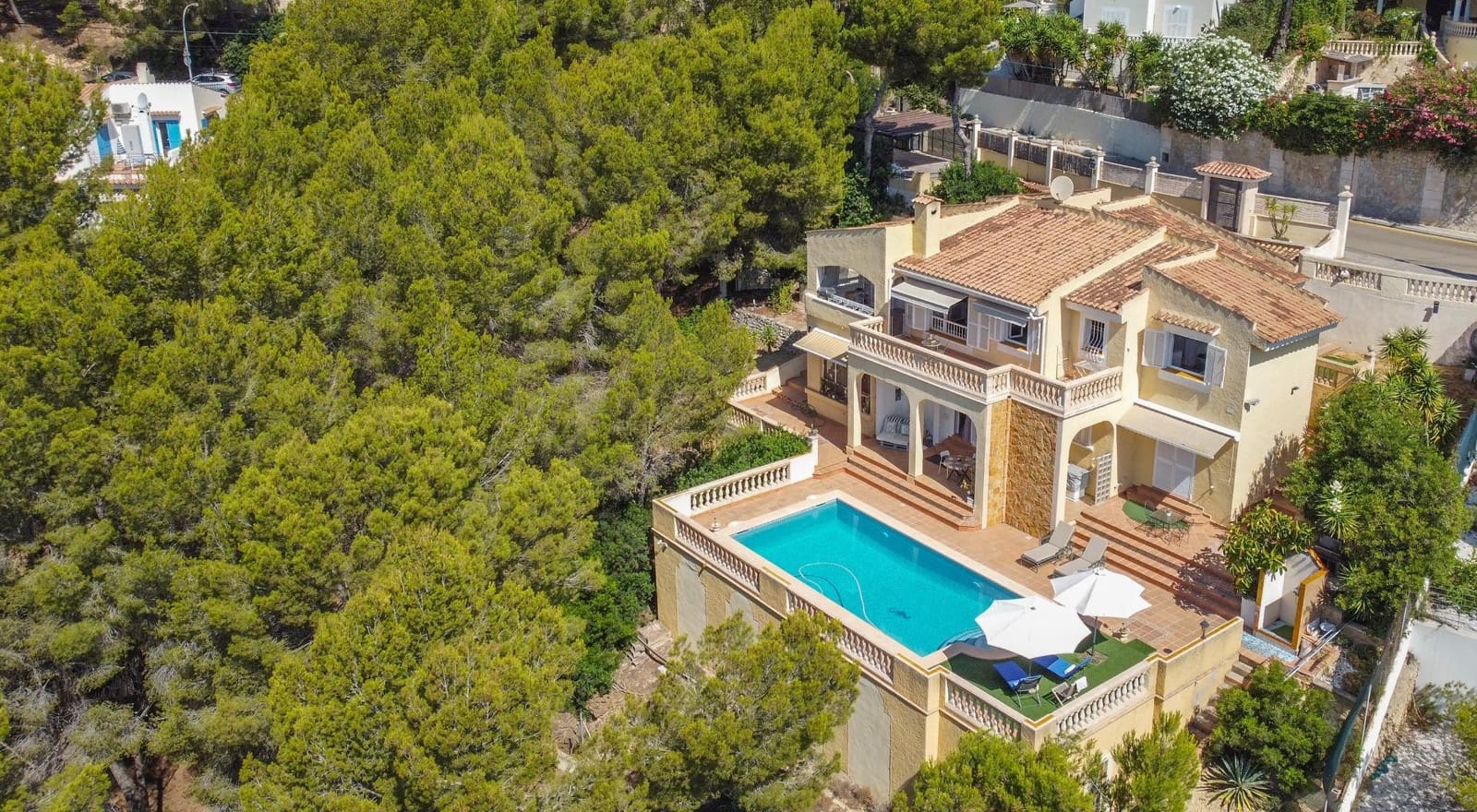 5 soverom Villa til salgs i Costa de la Calma med svømmebasseng garasje - € 1 595 000 (Ref: 9116266)