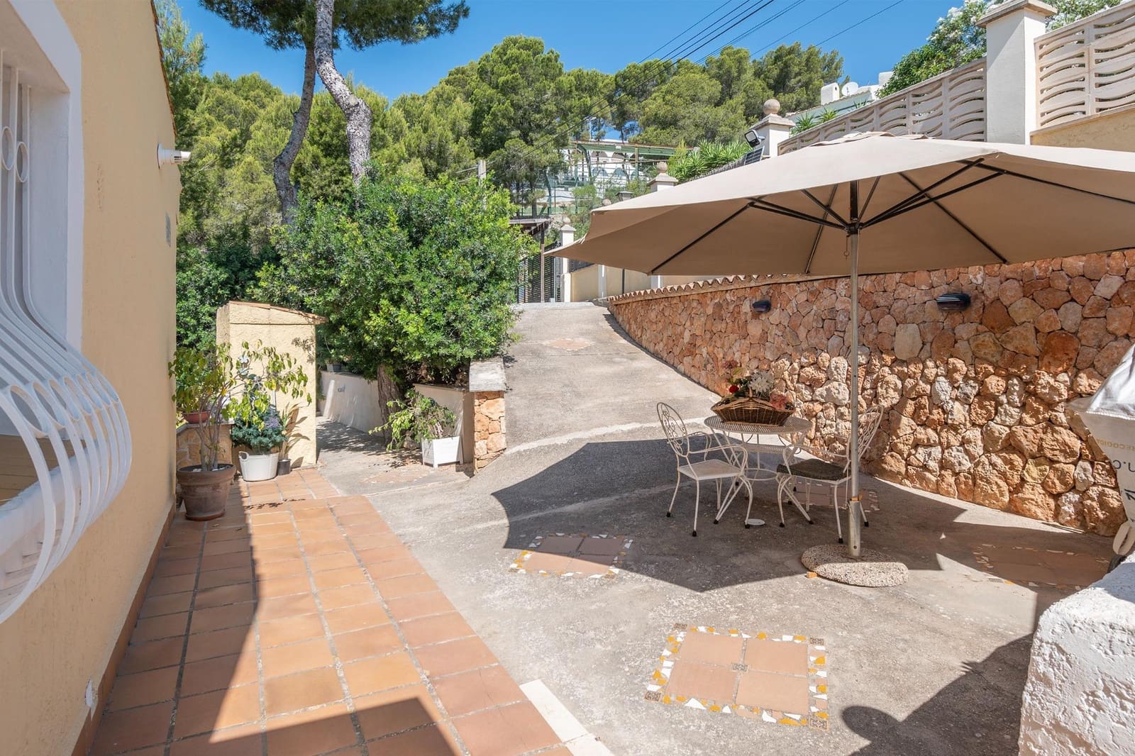 5 soverom Villa til salgs i Costa de la Calma med svømmebasseng garasje - € 1 595 000 (Ref: 9116266)