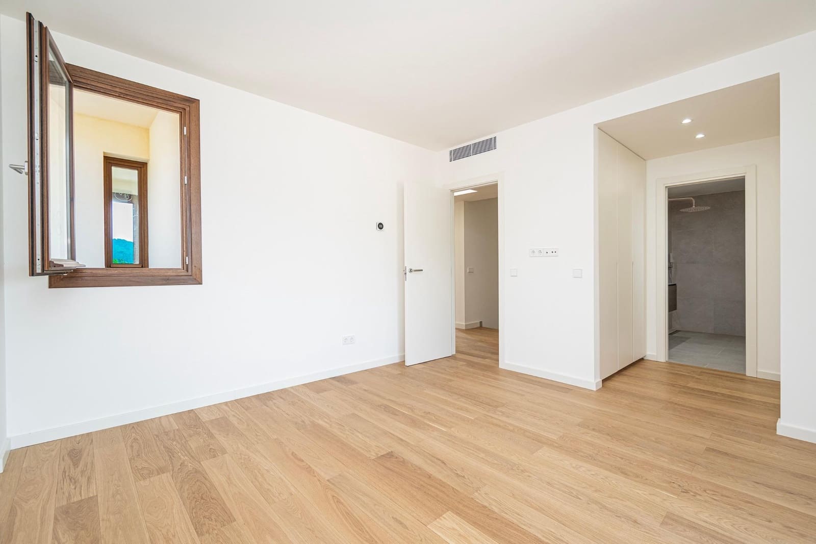 3 bedroom Villa for sale in Alaro with garage - € 1,150,000 (Ref: 9125215)