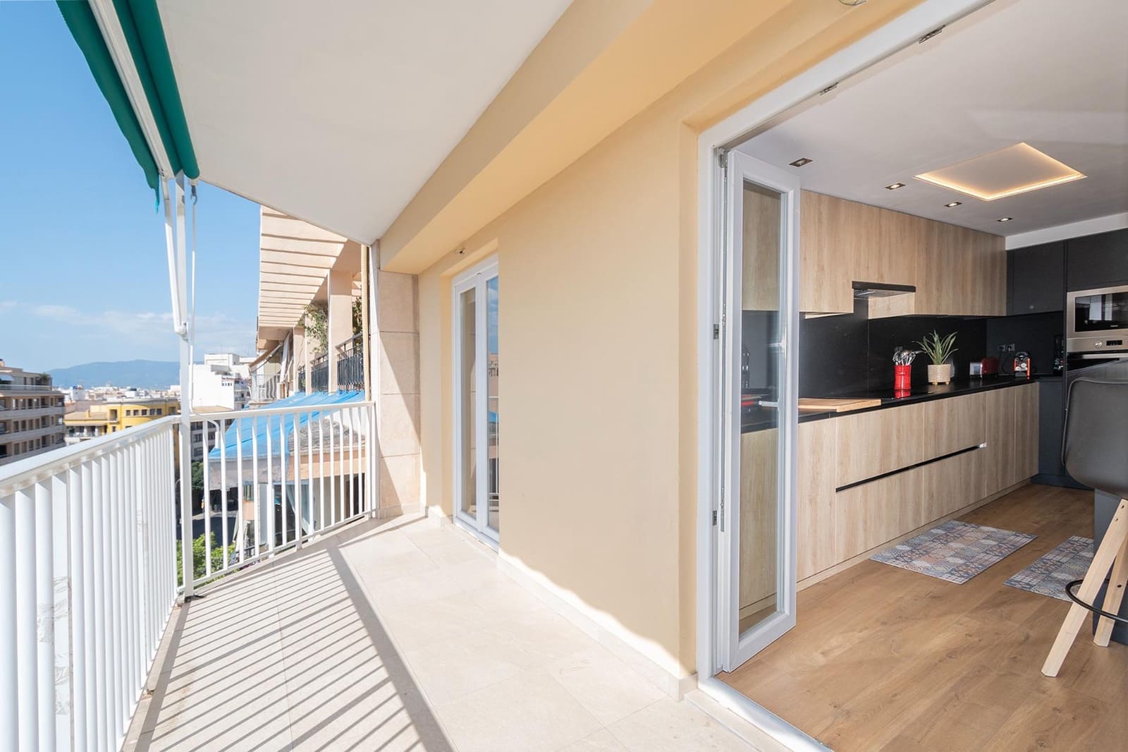 5 soveværelse Lejlighed til leje i Palma de Mallorca - € 2.590 (Ref: 9125216)