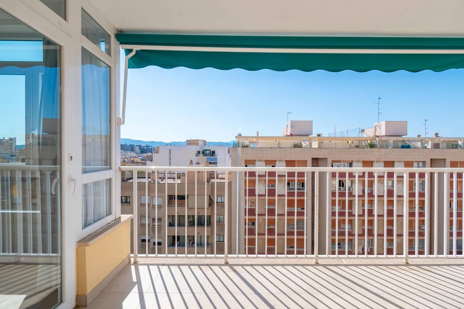 5 soveværelse Lejlighed til leje i Palma de Mallorca - € 2.590 (Ref: 9125216)