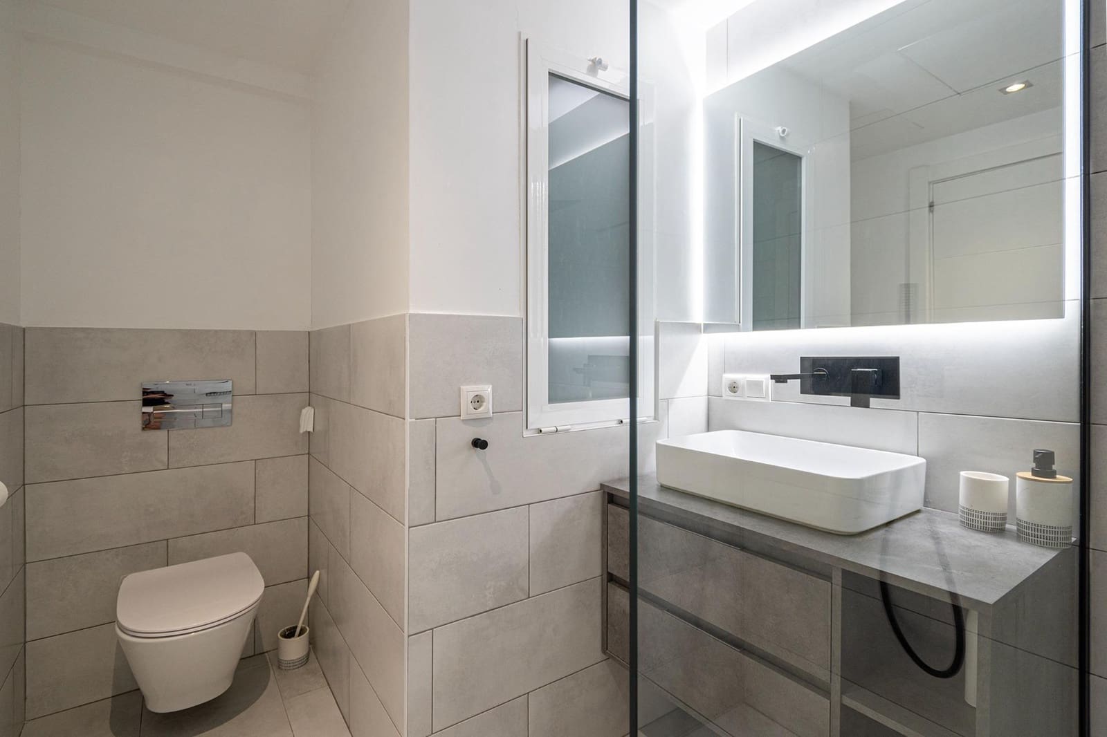 5 soveværelse Lejlighed til leje i Palma de Mallorca - € 2.590 (Ref: 9125216)