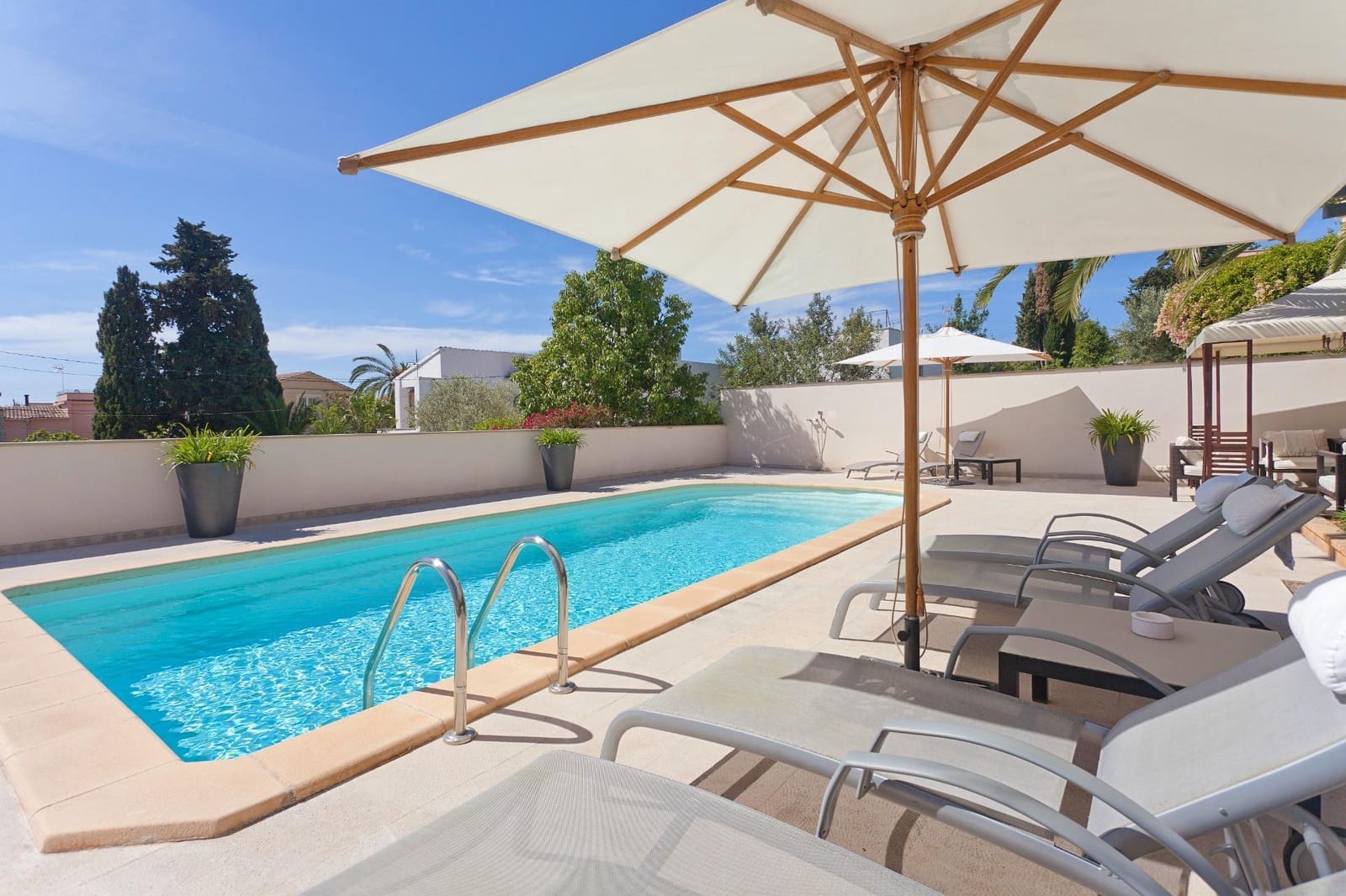 Chalet de 6 habitaciones en Palma de Mallorca en venta con piscina garaje - 2.490.000 € (Ref: 9282360)