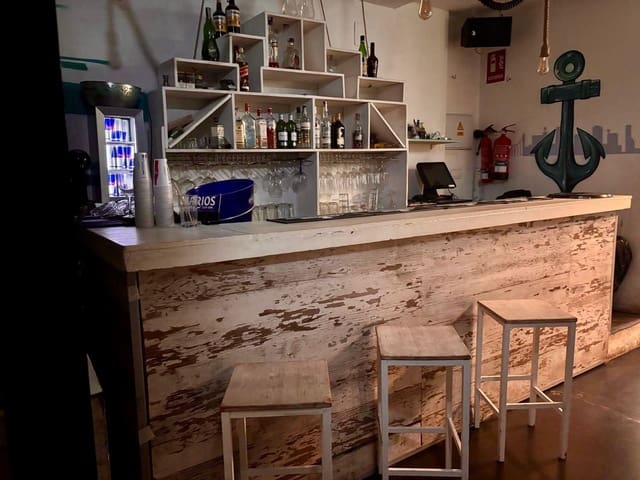 Erhverv til leje i Palma de Mallorca - € 850 (Ref: 9401347)