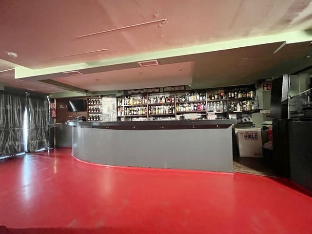 Kaupallinen vuokrattavana paikassa Palma de Mallorca - 5 000 € (Ref: 9452277)