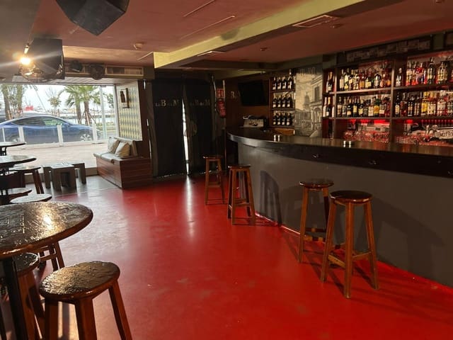 Kaupallinen vuokrattavana paikassa Palma de Mallorca - 5 000 € (Ref: 9452277)