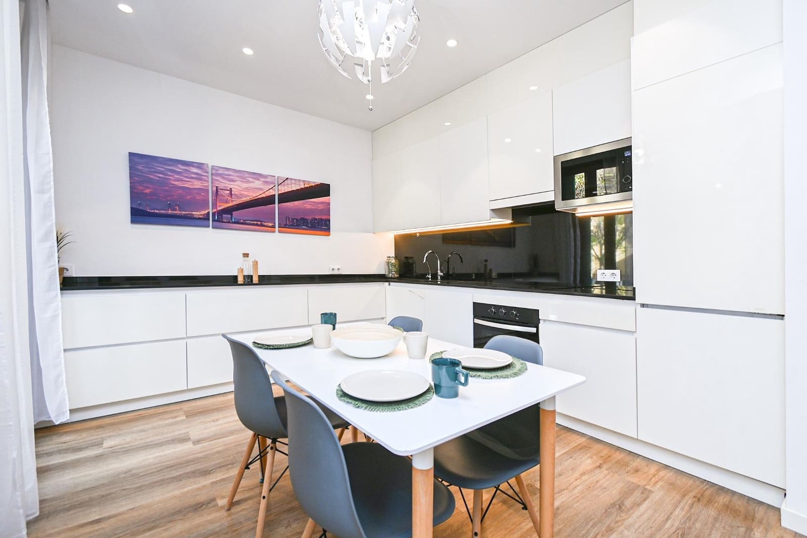 2 bedroom Flat for sale in Palma de Mallorca - € 410,000 (Ref: 9497536)