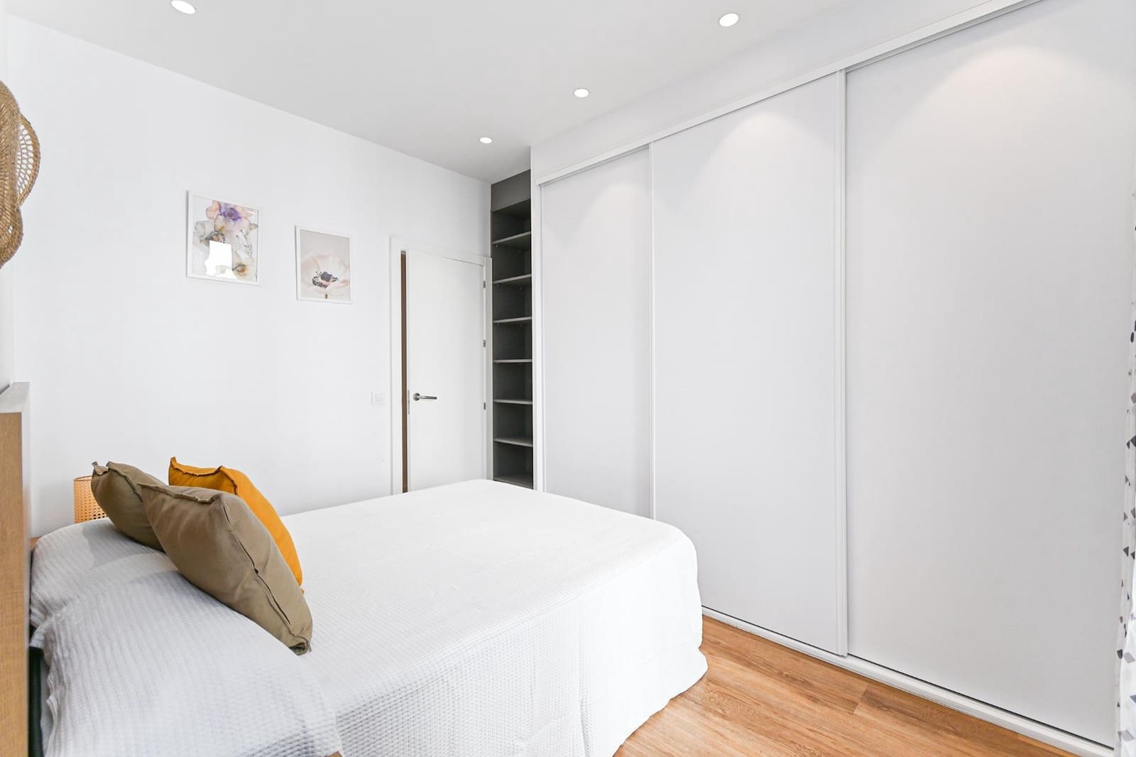 2 bedroom Flat for sale in Palma de Mallorca - € 410,000 (Ref: 9497536)