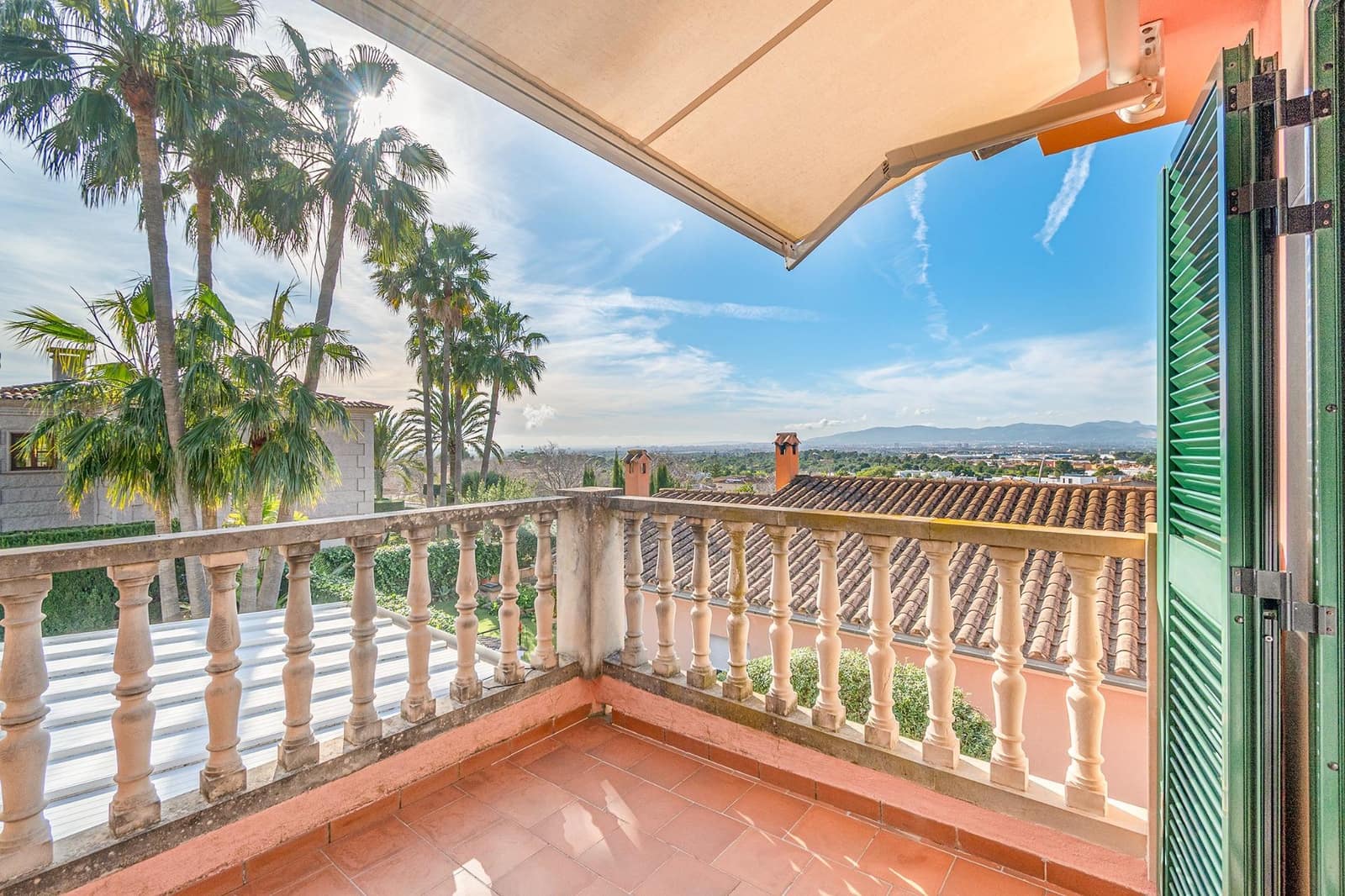 5 bedroom Villa for sale in Sa Cabaneta / La Cabaneta with pool garage - € 1,295,000 (Ref: 9541586)