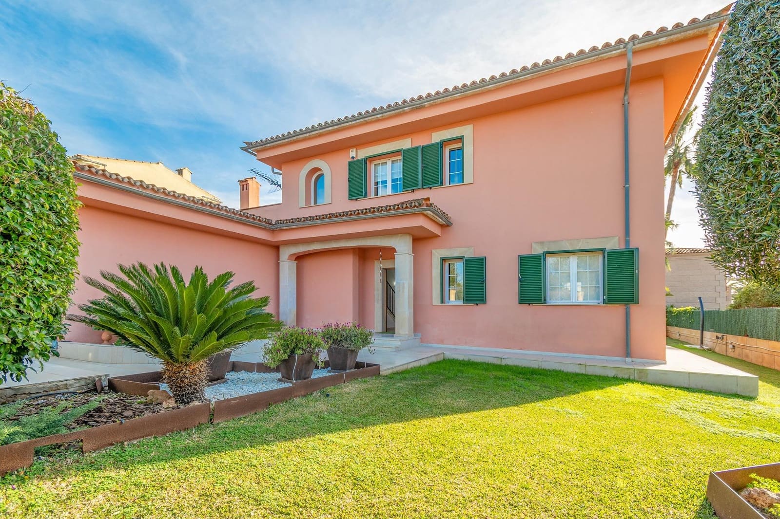 5 bedroom Villa for sale in Sa Cabaneta / La Cabaneta with pool garage - € 1,295,000 (Ref: 9541586)