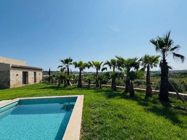 4 bedroom Finca/Country House for sale in Petra with pool - € 1,790,000 (Ref: 9625879)