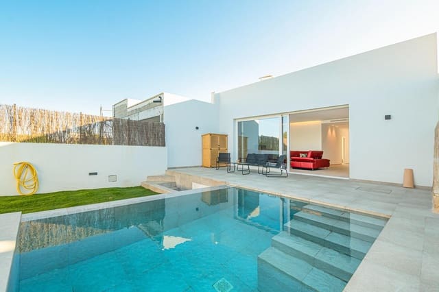 2 slaapkamer Villa te koop in Palma de Mallorca met zwembad - € 795.000 (Ref: 9648357)