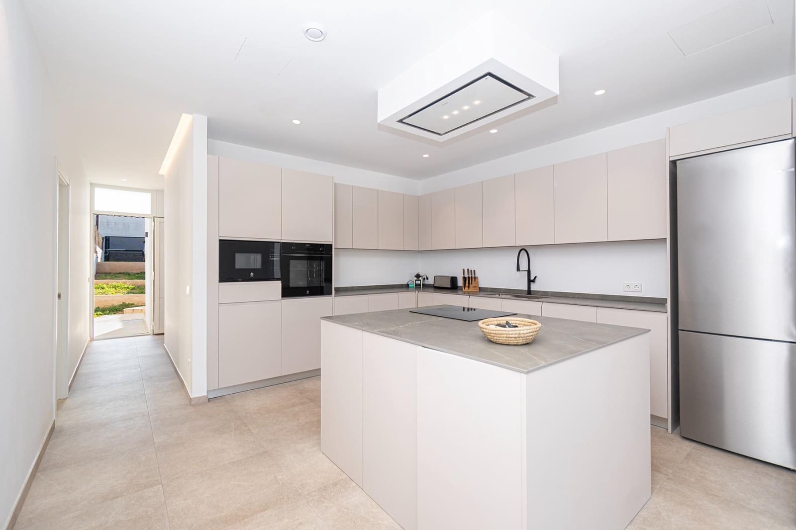 2 slaapkamer Villa te koop in Palma de Mallorca met zwembad - € 795.000 (Ref: 9648357)