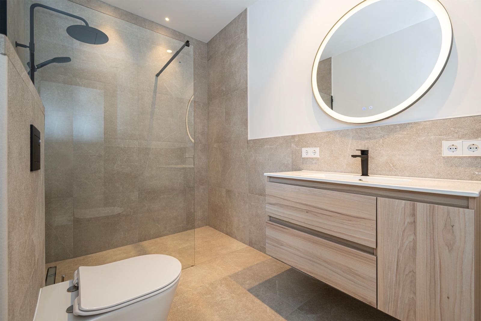 2 slaapkamer Villa te koop in Palma de Mallorca met zwembad - € 795.000 (Ref: 9648357)