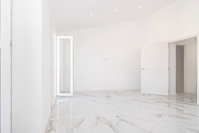 3 slaapkamer Flat te koop in Portocristo / Port de Manacor, Manacor - € 299.000 (Ref: 9690945)