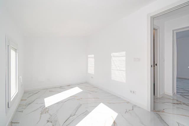 3 slaapkamer Flat te koop in Portocristo / Port de Manacor, Manacor - € 299.000 (Ref: 9690945)