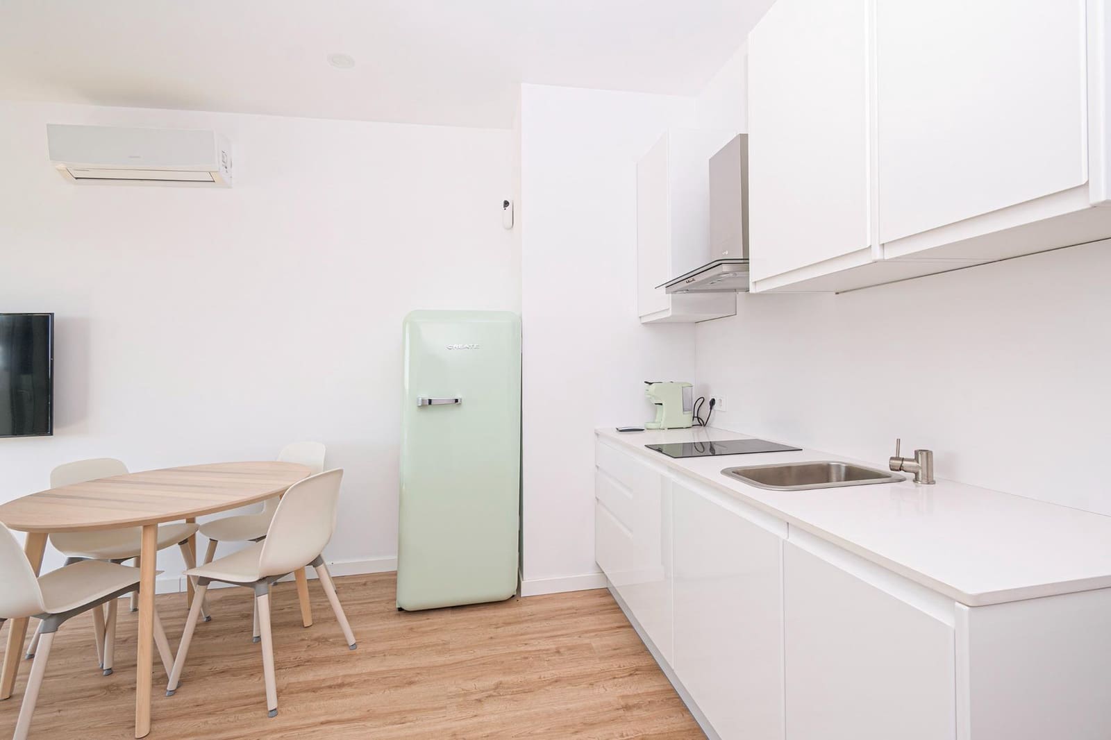 Studio for sale in Alcudia - € 299,000 (Ref: 9726779)