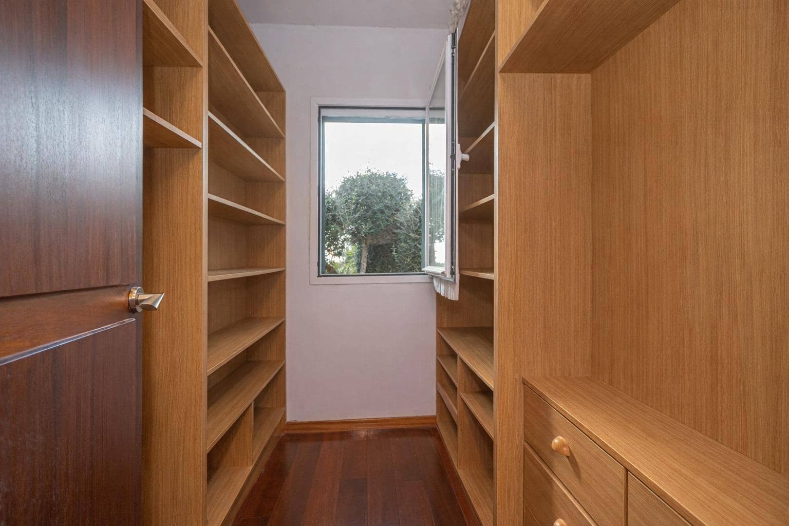 4 bedroom Villa for sale in Portol with pool garage - € 1,695,000 (Ref: 9726780)