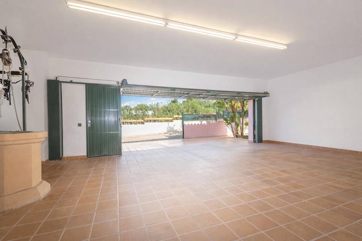 4 bedroom Villa for sale in Portol with pool garage - € 1,695,000 (Ref: 9726780)