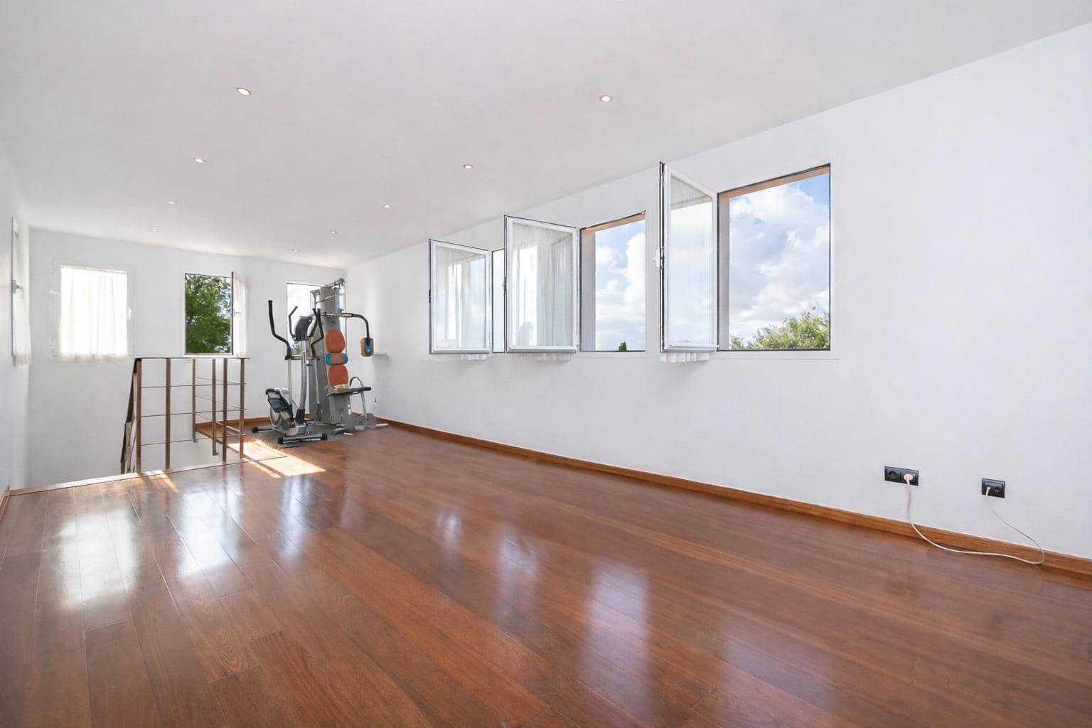 4 bedroom Villa for sale in Portol with pool garage - € 1,695,000 (Ref: 9726780)