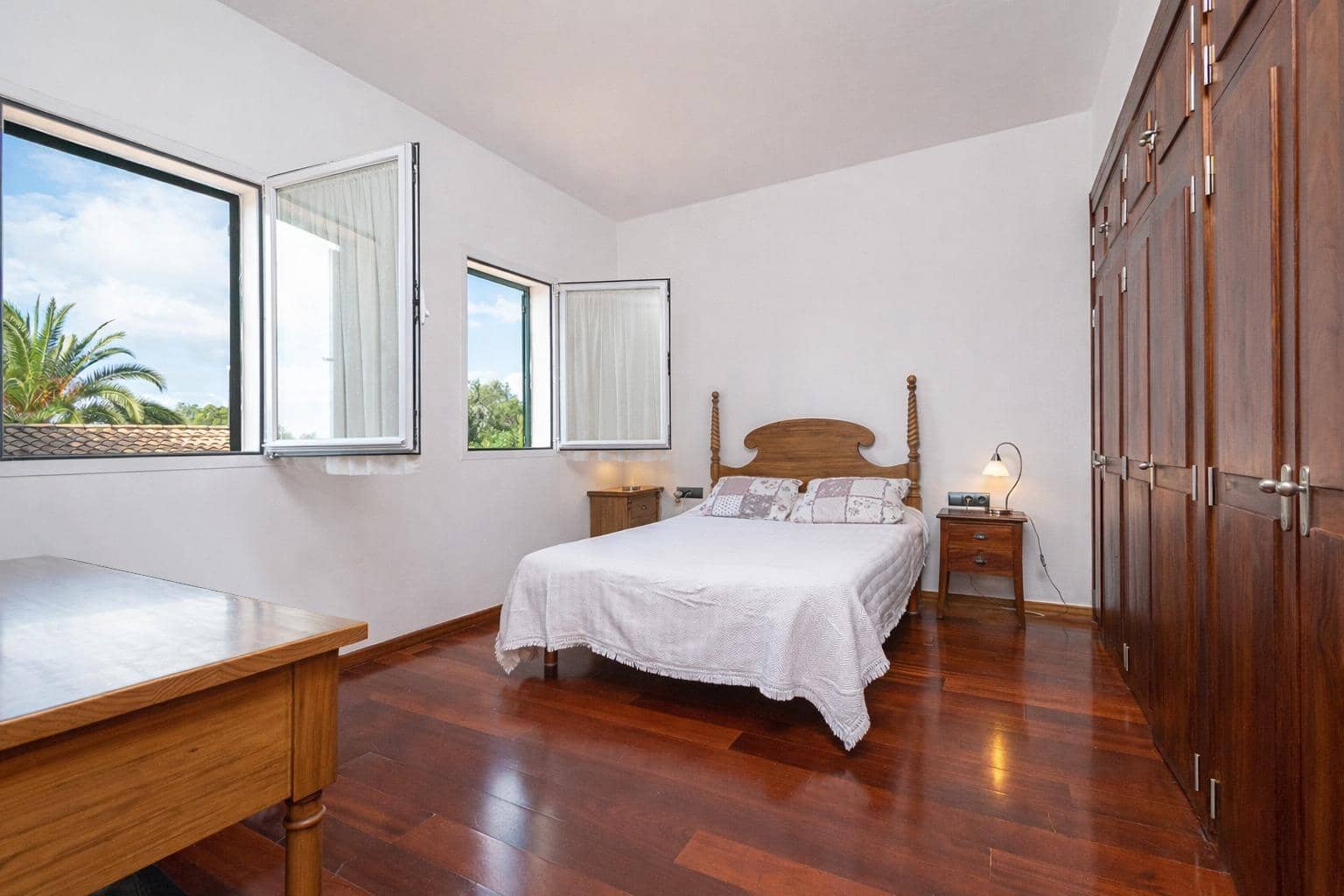 4 bedroom Villa for sale in Portol with pool garage - € 1,695,000 (Ref: 9726780)