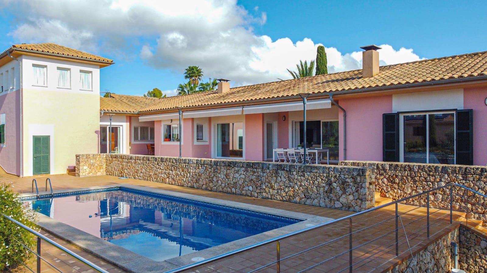 4 bedroom Villa for sale in Portol with pool garage - € 1,695,000 (Ref: 9726780)