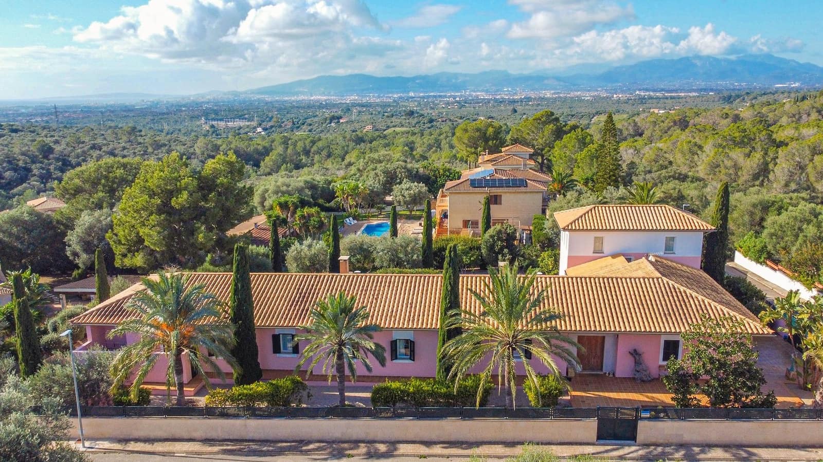 4 bedroom Villa for sale in Portol with pool garage - € 1,695,000 (Ref: 9726780)