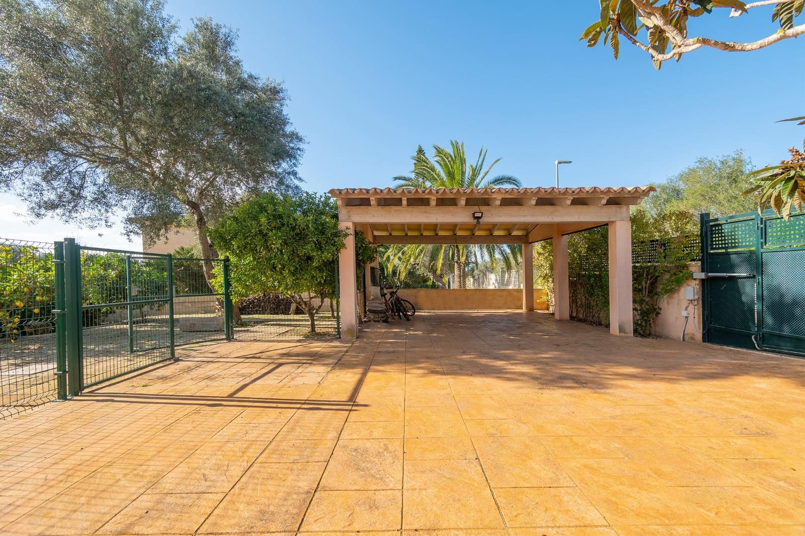 4 bedroom Villa for sale in Portol with pool garage - € 1,695,000 (Ref: 9726780)