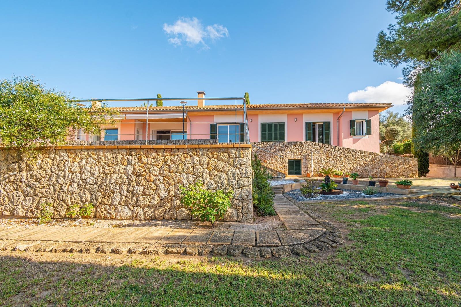 4 bedroom Villa for sale in Portol with pool garage - € 1,695,000 (Ref: 9726780)