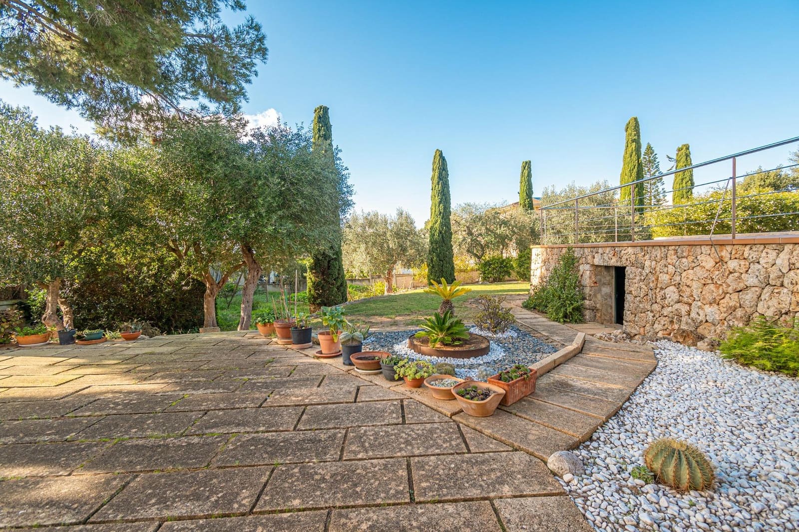 4 bedroom Villa for sale in Portol with pool garage - € 1,695,000 (Ref: 9726780)