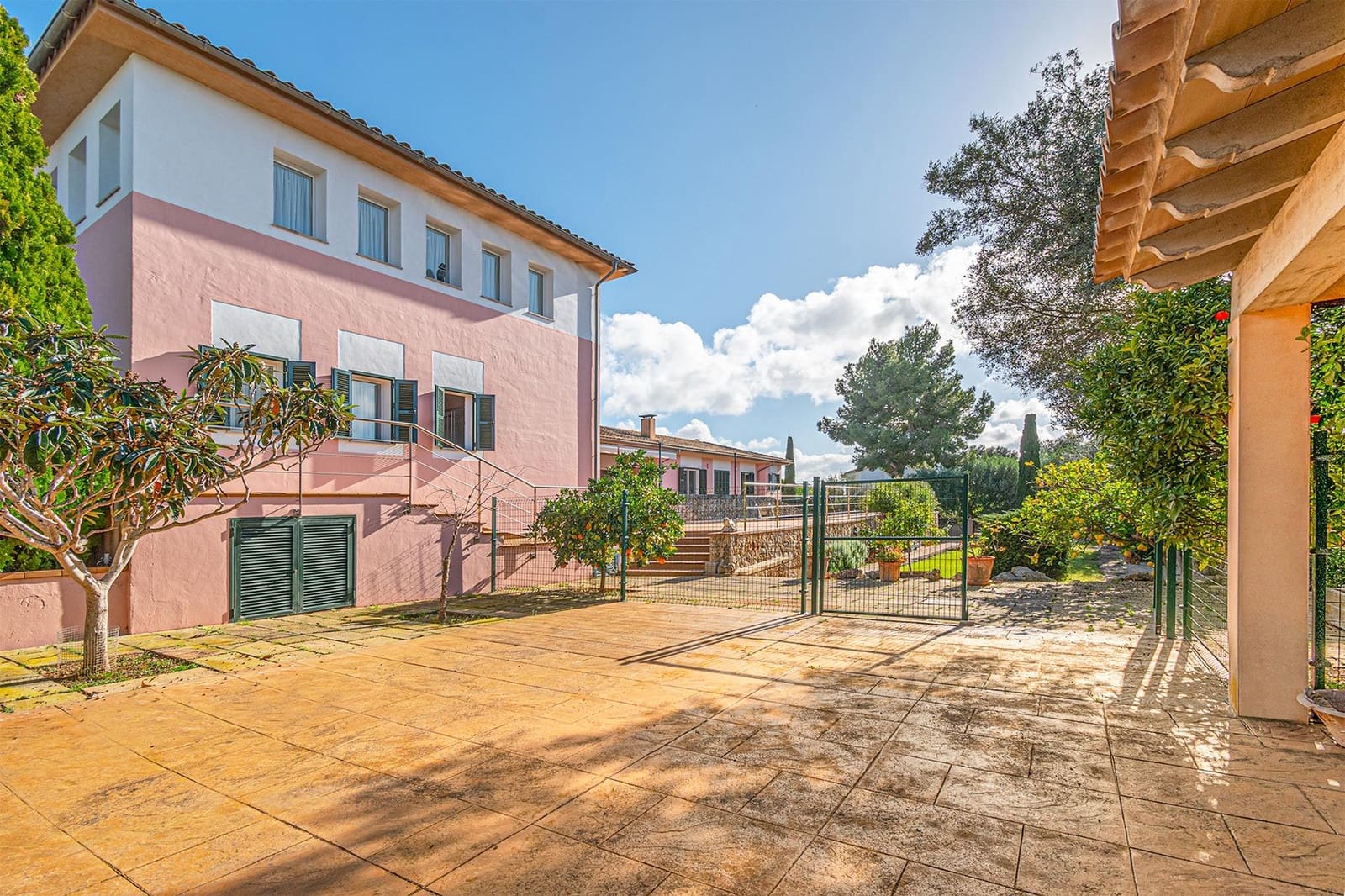 4 bedroom Villa for sale in Portol with pool garage - € 1,695,000 (Ref: 9726780)