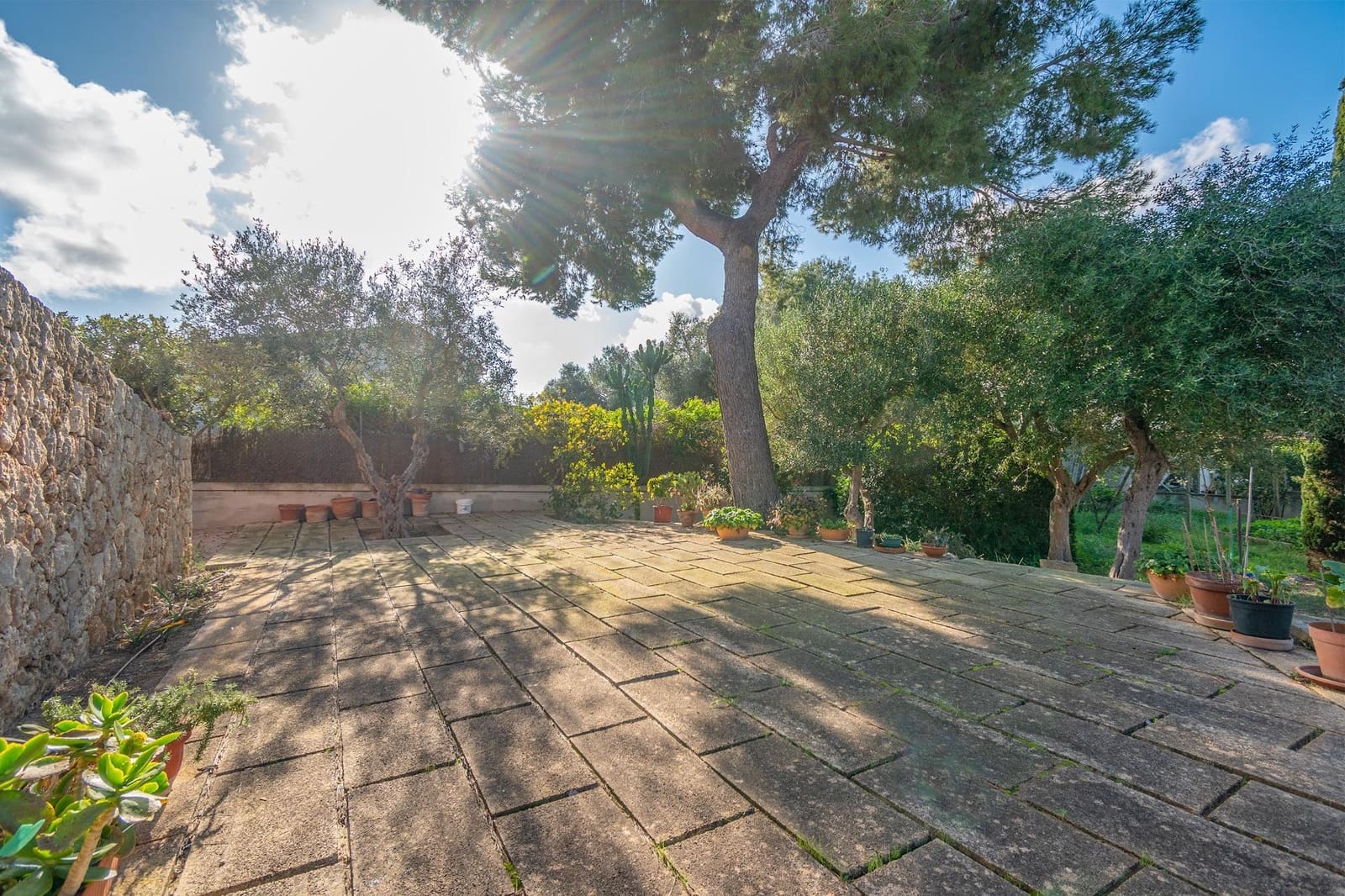 4 bedroom Villa for sale in Portol with pool garage - € 1,695,000 (Ref: 9726780)