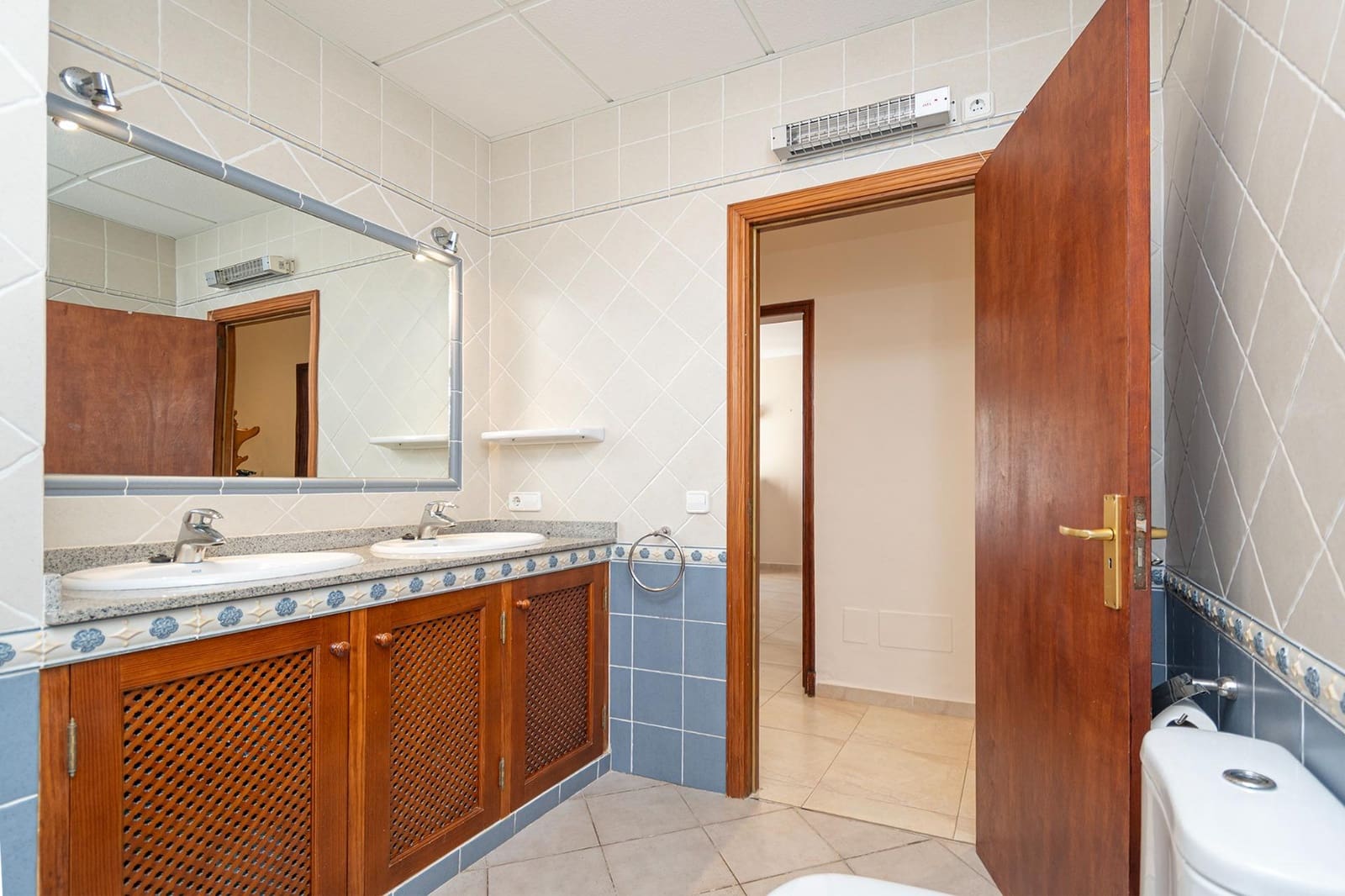 3 bedroom Villa for sale in Cala Murada with pool garage - € 950,000 (Ref: 9770772)