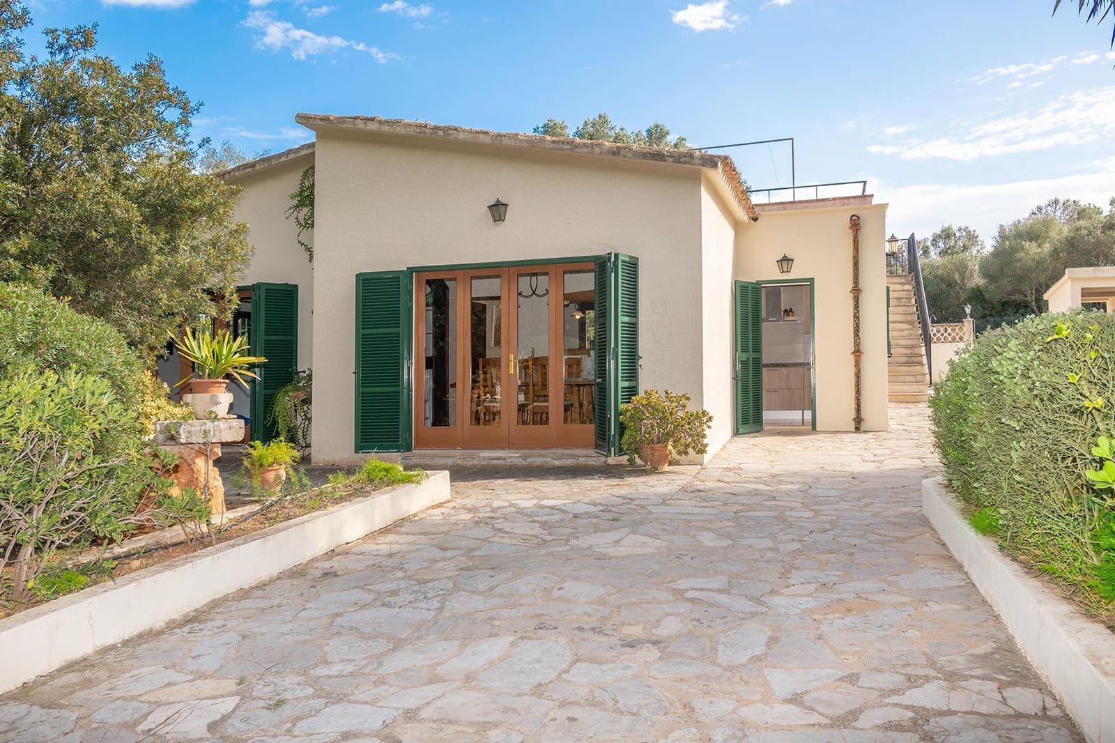 3 bedroom Villa for sale in Cala Murada with pool garage - € 950,000 (Ref: 9770772)