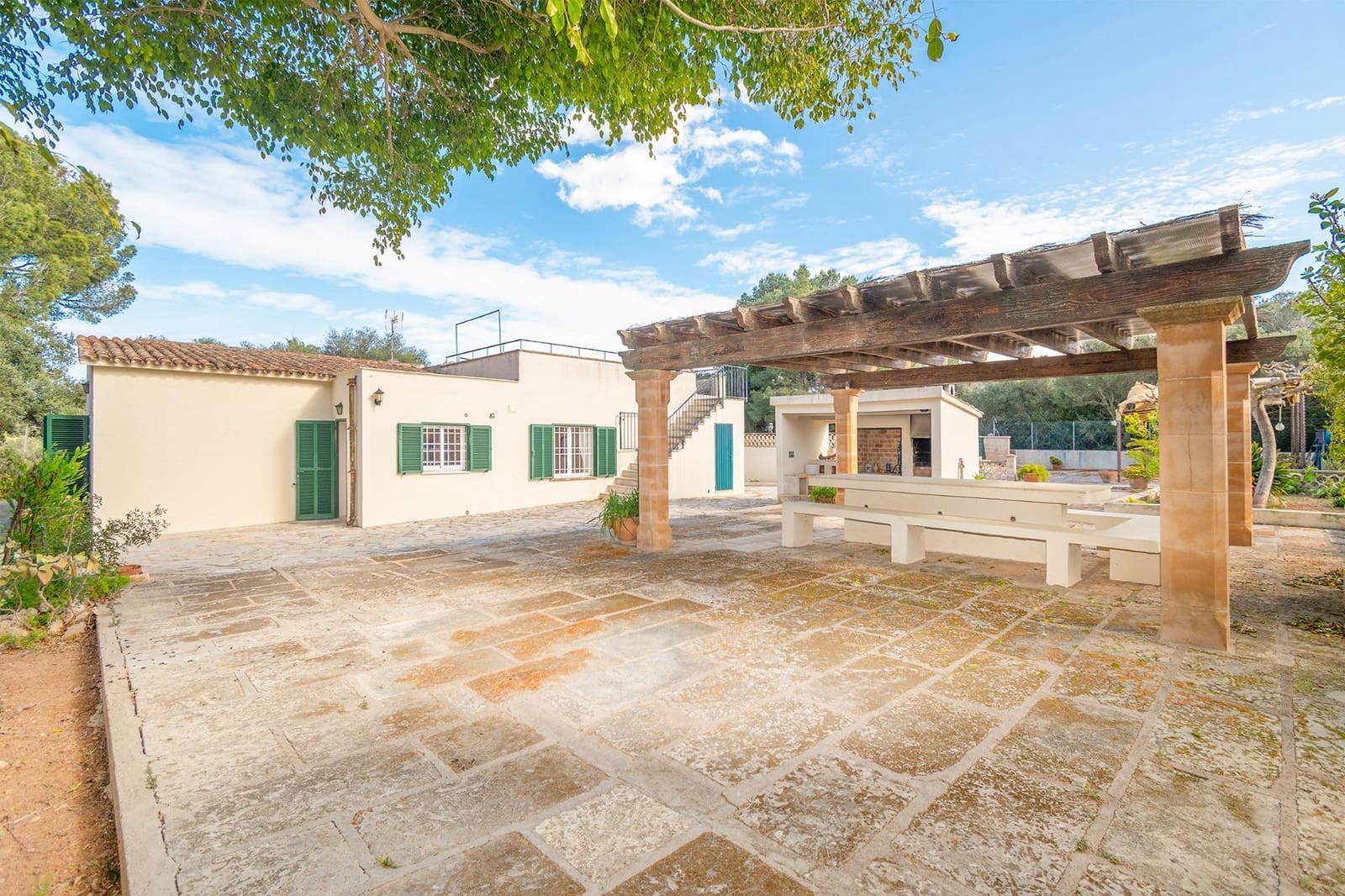 3 bedroom Villa for sale in Cala Murada with pool garage - € 950,000 (Ref: 9770772)