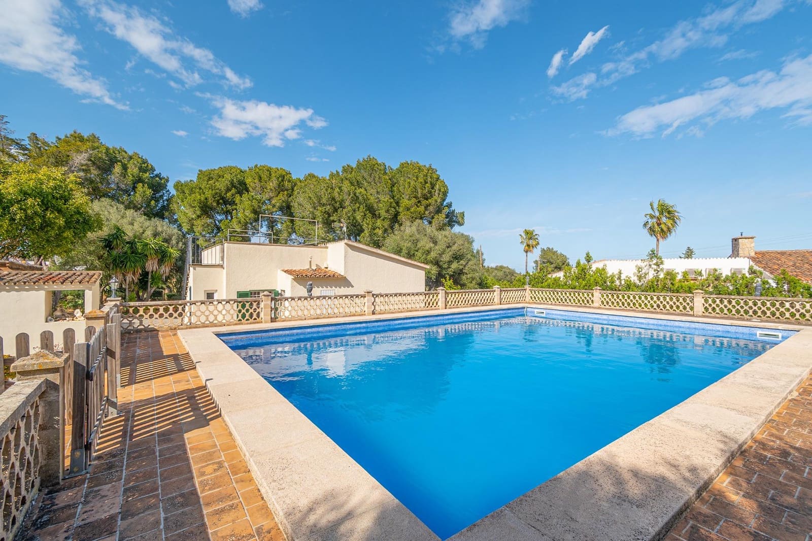3 bedroom Villa for sale in Cala Murada with pool garage - € 950,000 (Ref: 9770772)