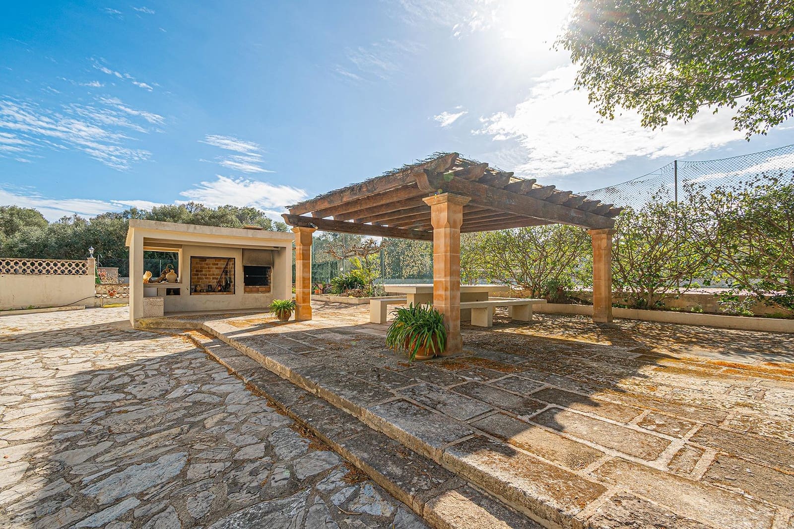 3 bedroom Villa for sale in Cala Murada with pool garage - € 950,000 (Ref: 9770772)