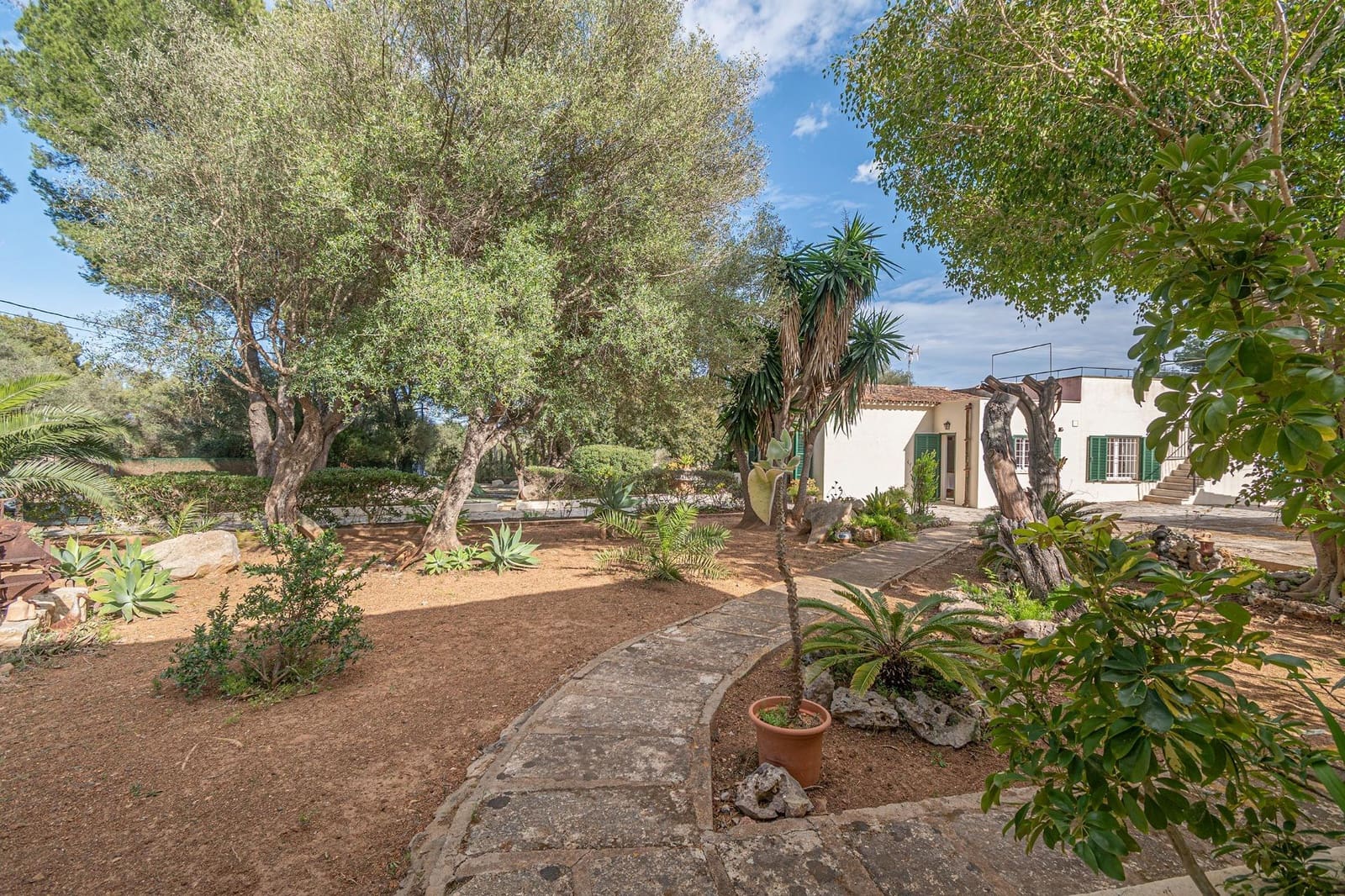 3 bedroom Villa for sale in Cala Murada with pool garage - € 950,000 (Ref: 9770772)