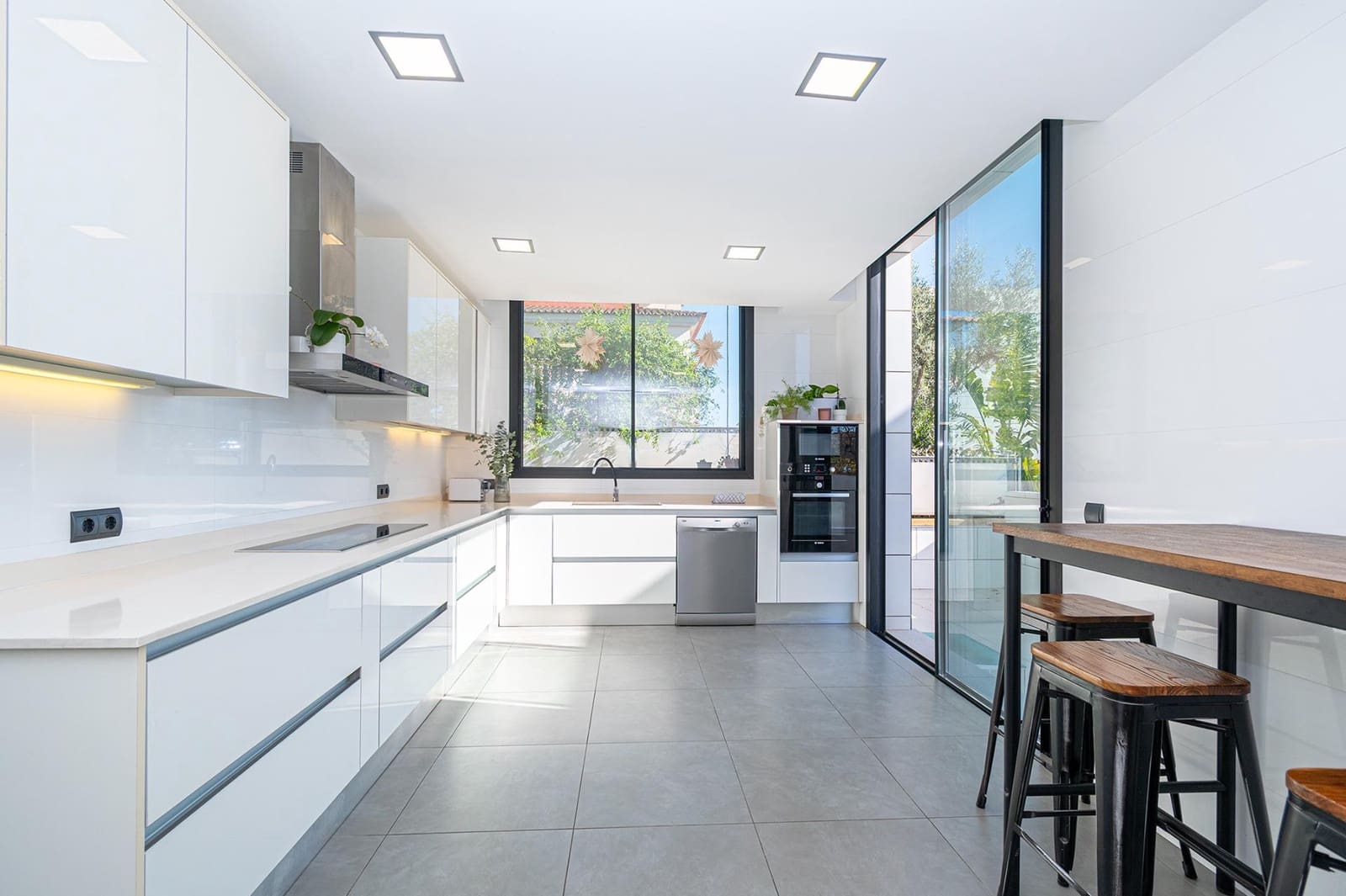 4 Zimmer Villa zu verkaufen in Palma de Mallorca mit Pool Garage - 1.875.000 € (Ref: 9773239)