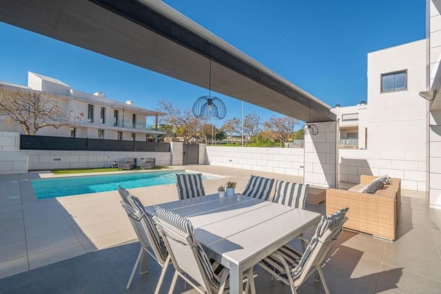 4 makuuhuone Huvila myytävänä paikassa Palma de Mallorca mukana uima-altaan 
autotalli - 1 875 000 € (Ref: 9773239)