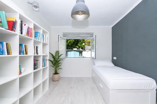 5 bedroom Terraced Villa for sale in Bendinat, Calvià with pool - € 1,190,000 (Ref: 9839459)