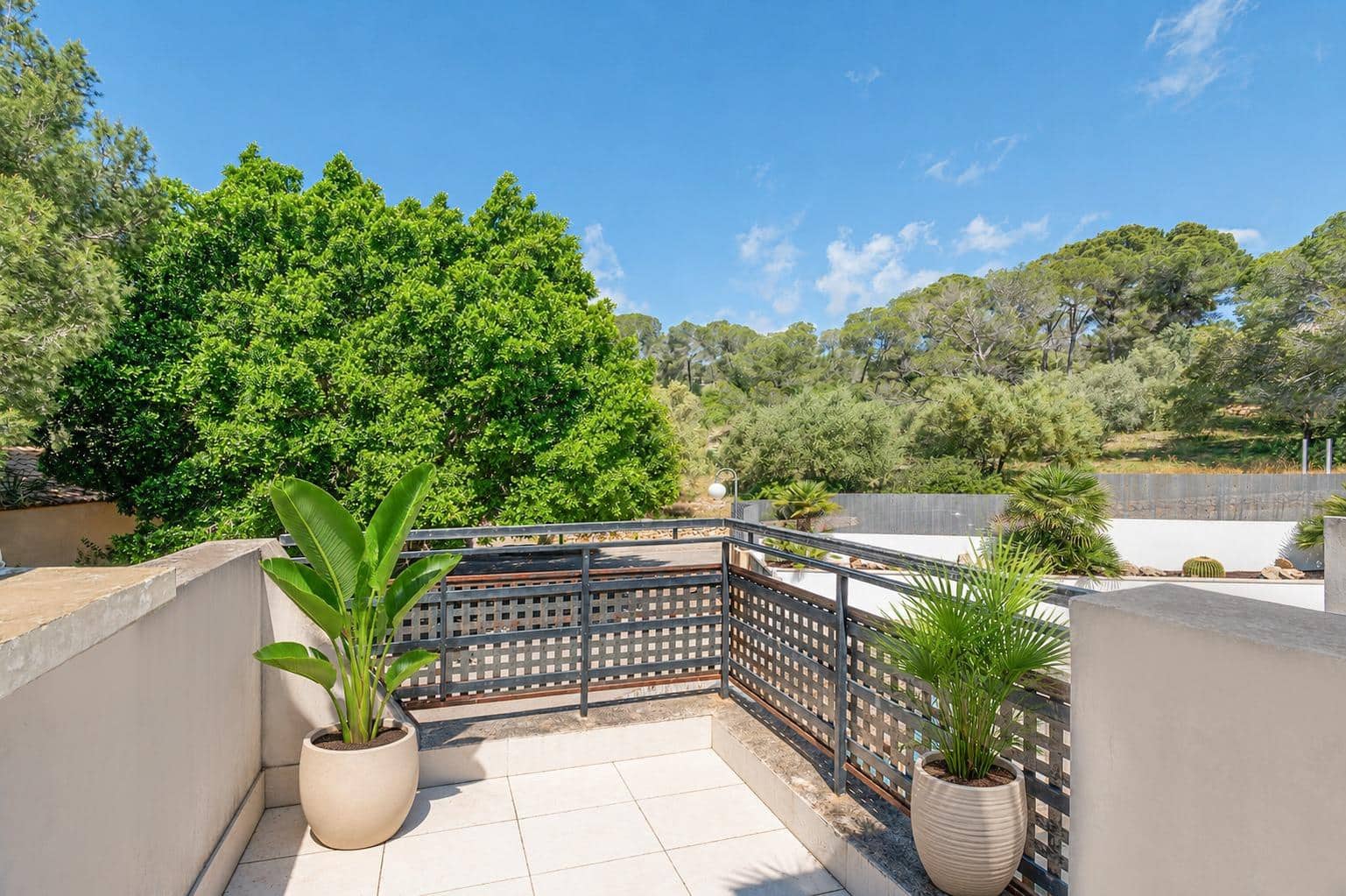 5 bedroom Terraced Villa for sale in Bendinat with pool - € 1,190,000 (Ref: 9839459)